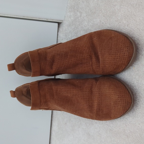 Ankle Boots - Picture 2 of 6